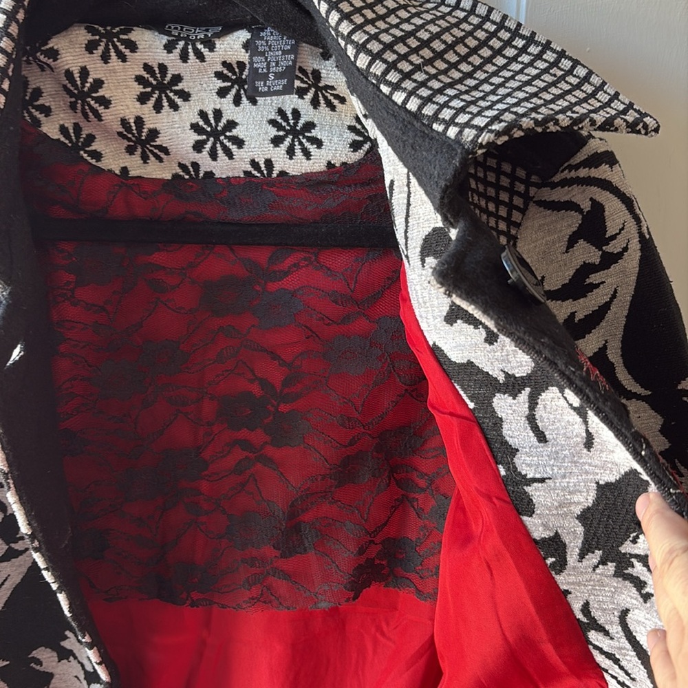 Printed And Lined Button Down Coat With Pockets. - image 5